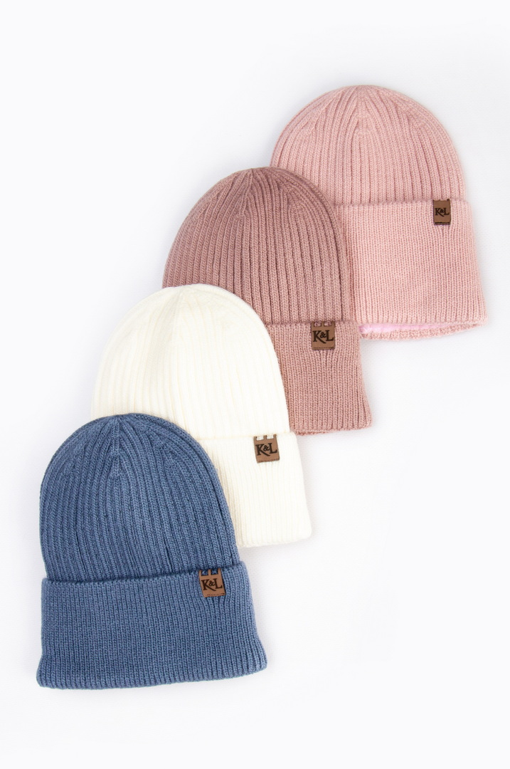 Шапка жіноча